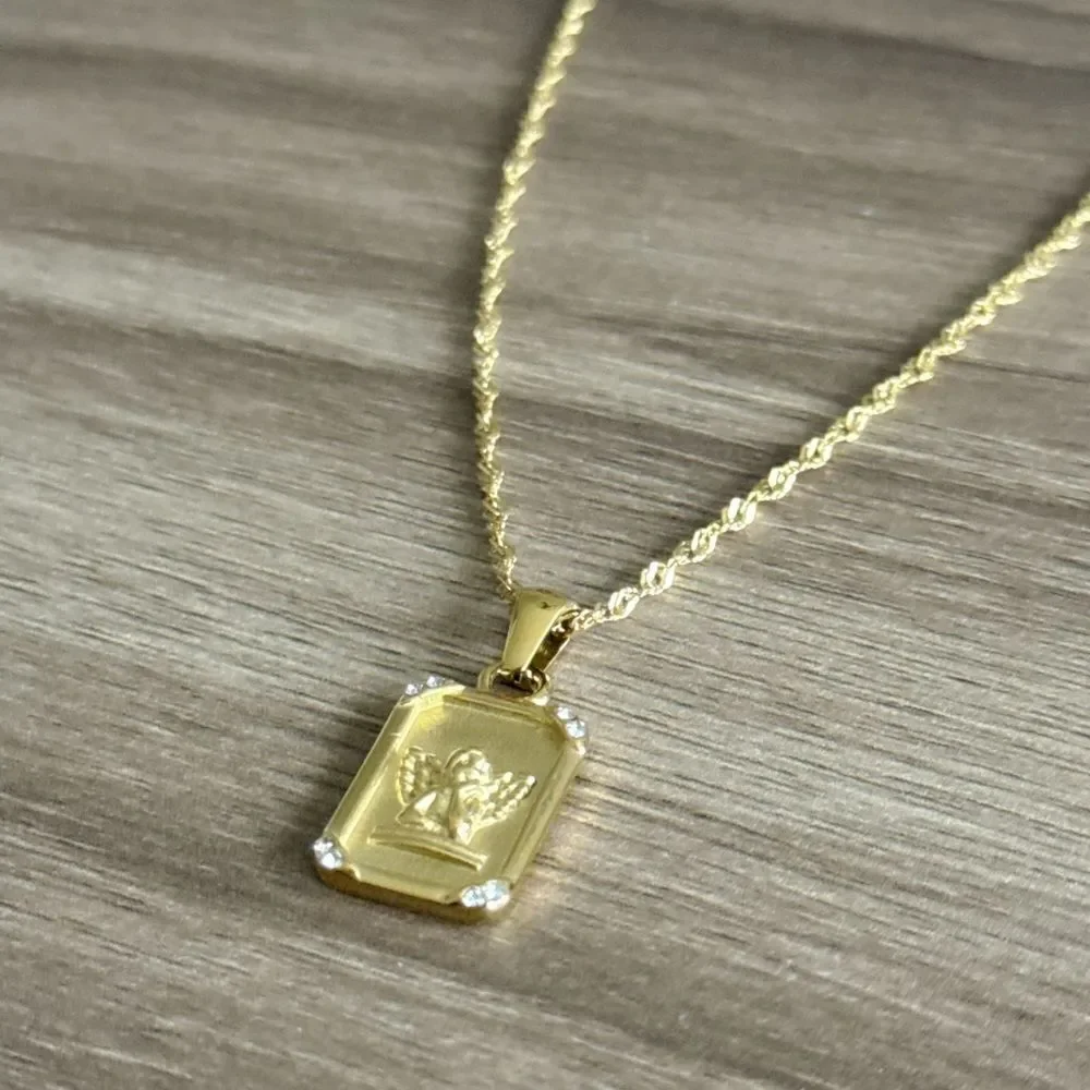 Gold Chain Necklace Q604